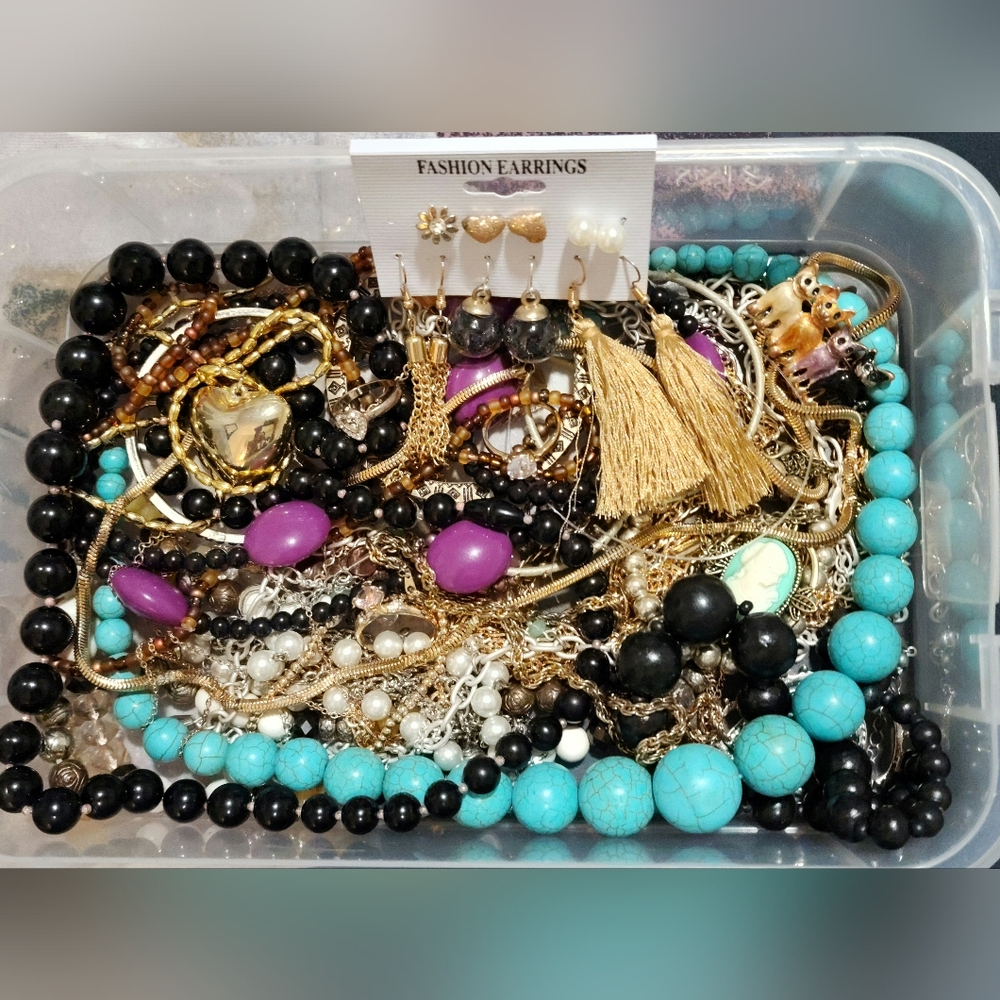 Elegant Mixed Metal Jewelry Lot- Some Signed Pieces NY, Sarah Cov..